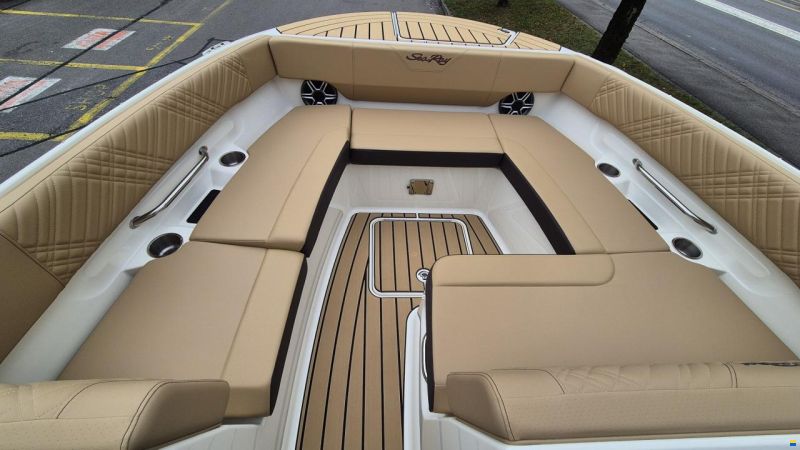 Sea Ray SDX 270 Europe