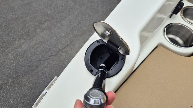 Sea Ray SDX 270 Europe