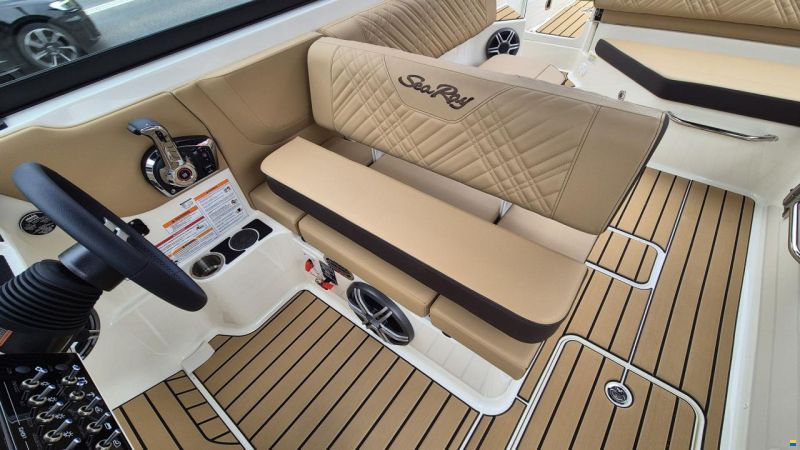 Sea Ray SDX 270 Europe