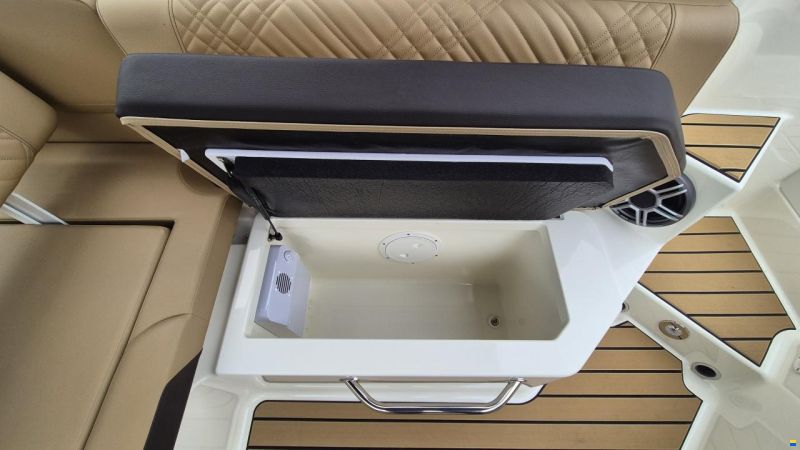 Sea Ray SDX 270 Europe