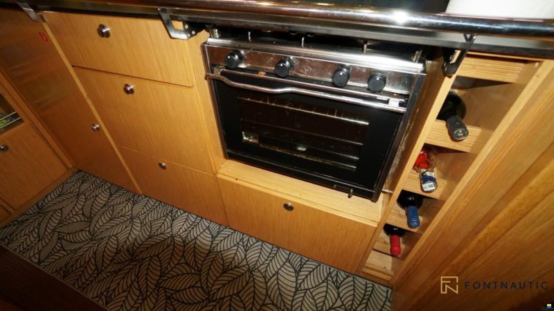Bavaria 55
