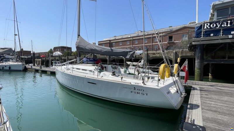 Beneteau First 40