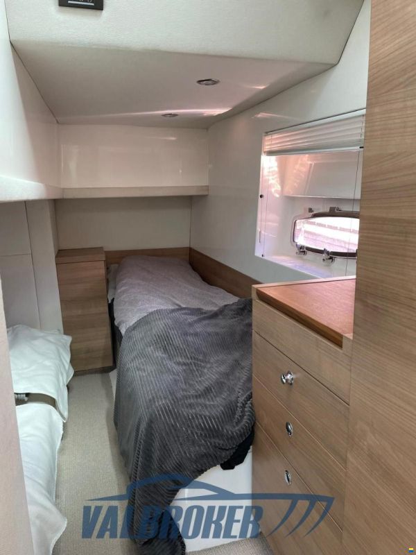 Sealine SC 38