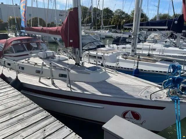 Najad 330