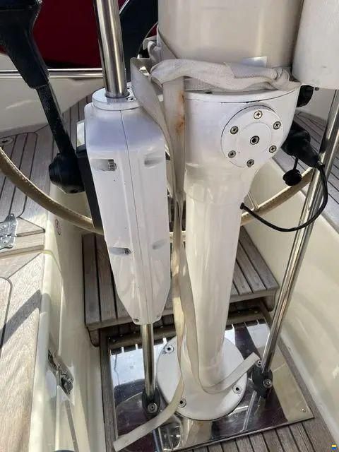 Najad 330
