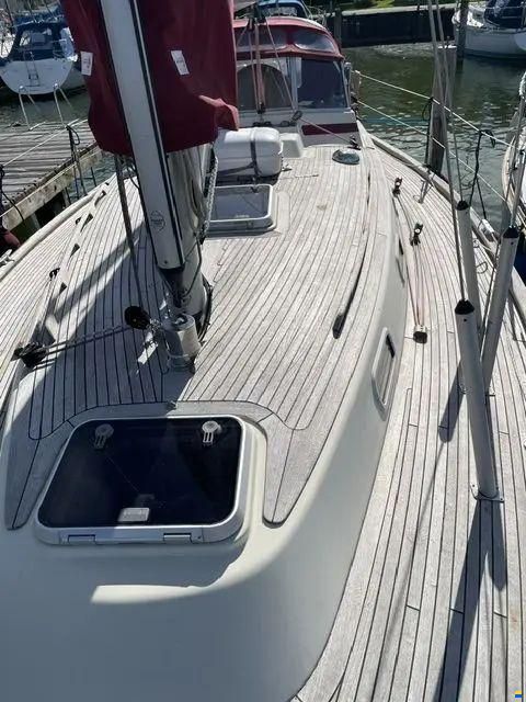 Najad 330