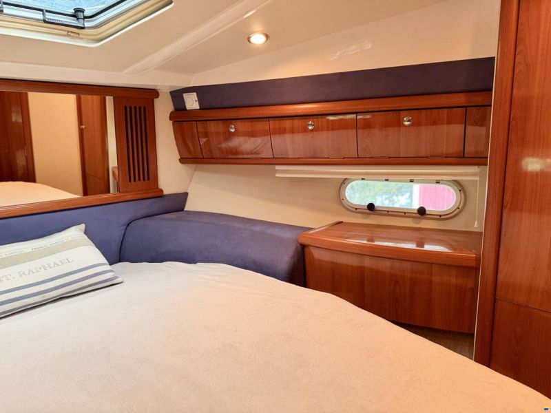 Sealine S38