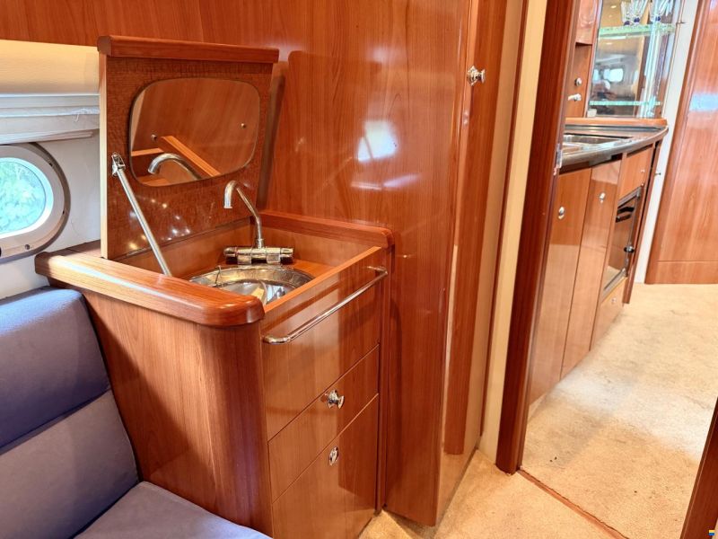 Sealine S38