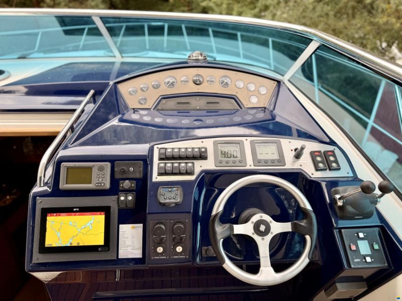 Sealine S38