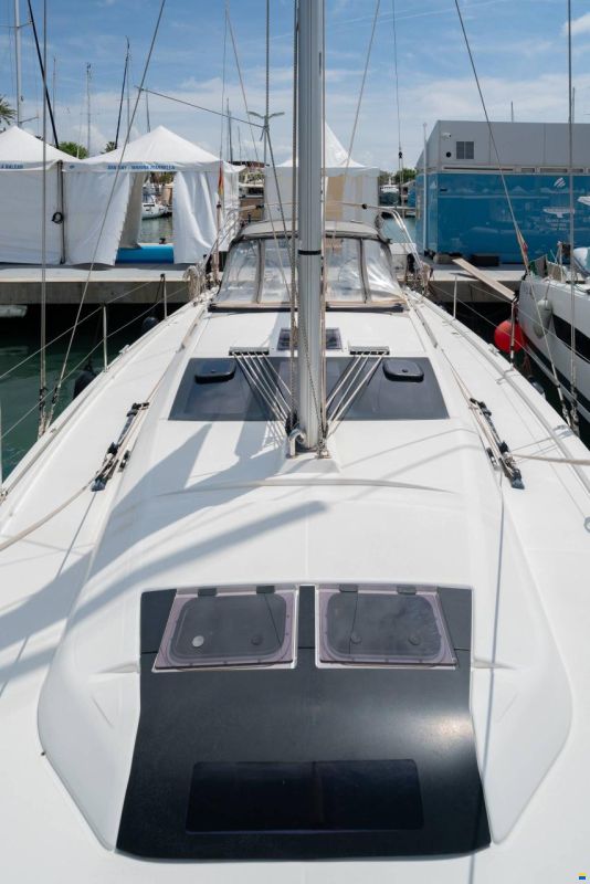 Dufour D390 Grand Large