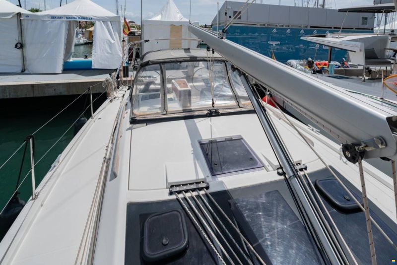 Dufour D390 Grand Large