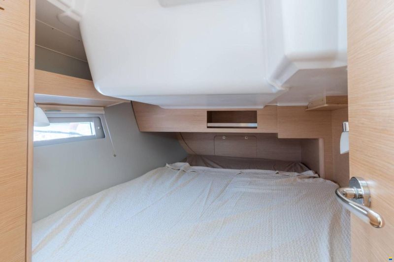 Dufour D390 Grand Large