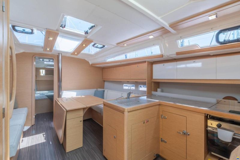 Dufour D390 Grand Large