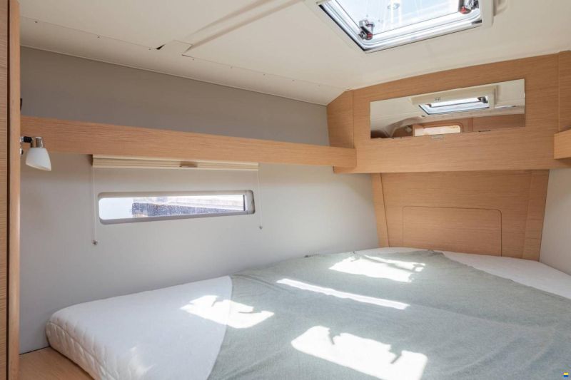 Dufour D390 Grand Large