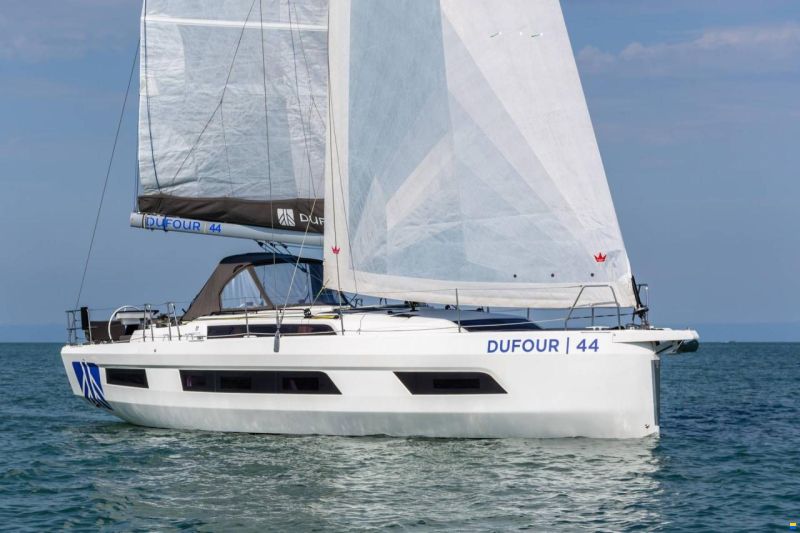 Dufour DY44