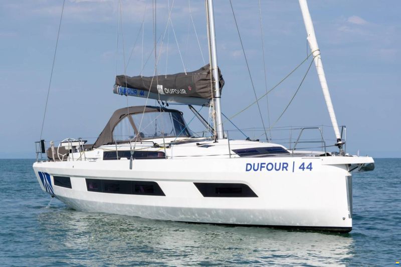 Dufour DY44