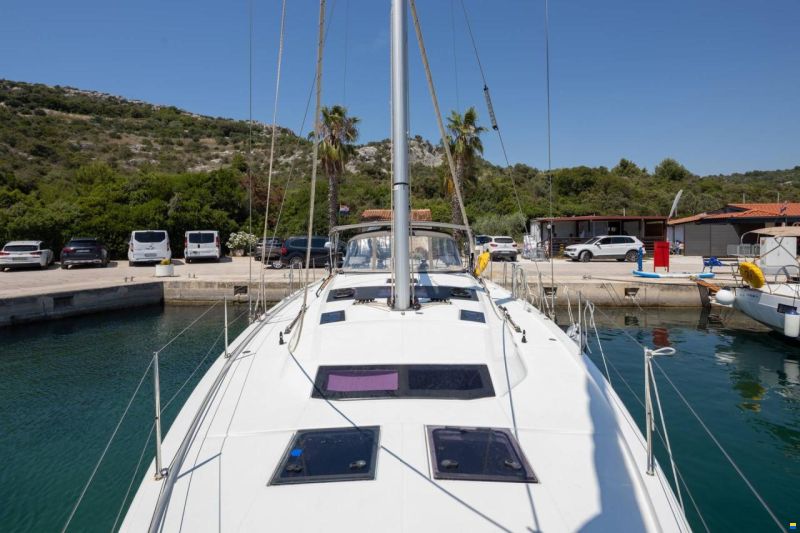 Dufour D470