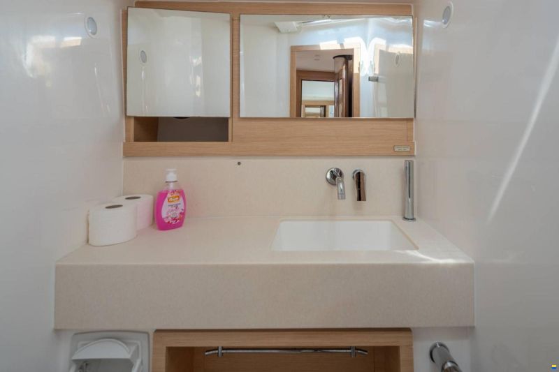 Dufour D470