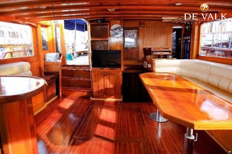 Motorsailer 23M