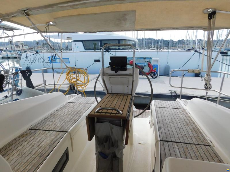 Bavaria 36 cruiser