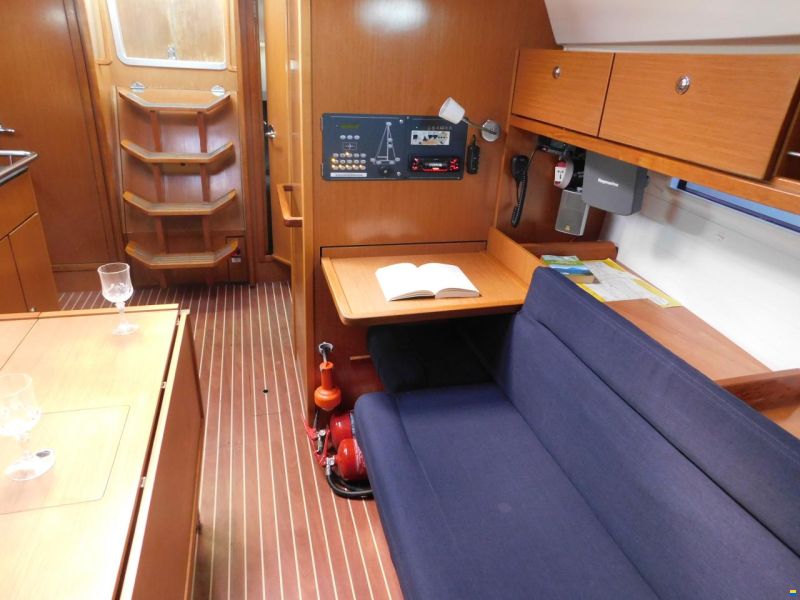 Bavaria 36 cruiser