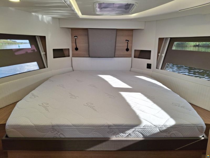 Northman 1050 Trawler Electric