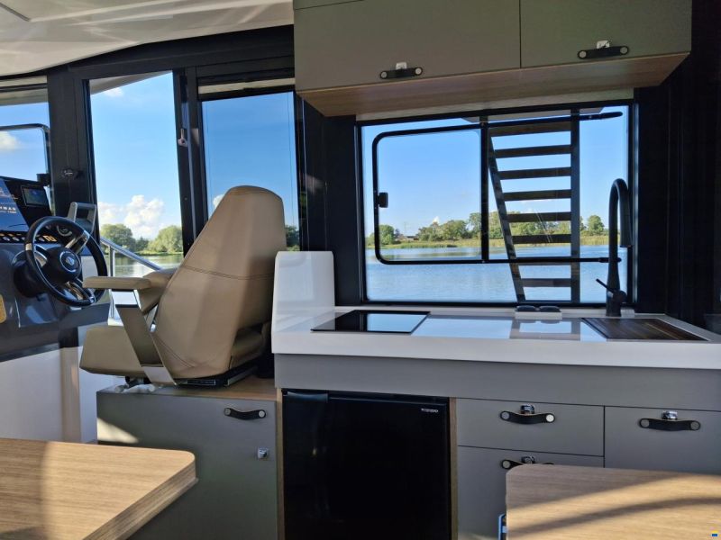 Northman 1050 Trawler Electric
