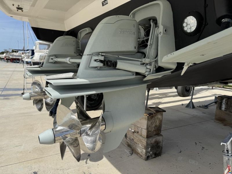 Windy 44 Chinook