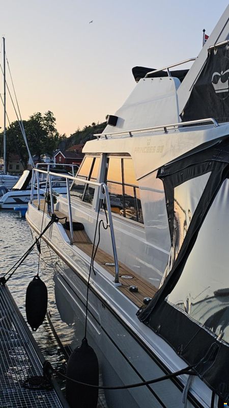 Princess 35