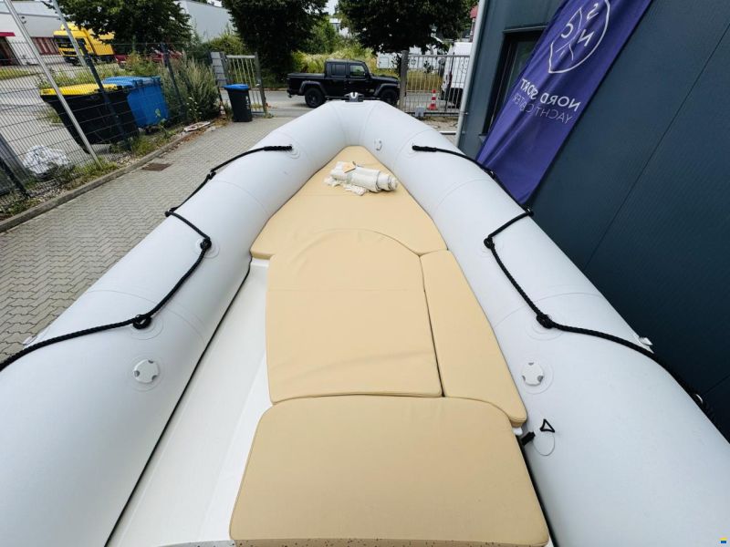 Bombard 550 Sunrider