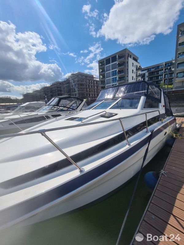 Bayliner 3055