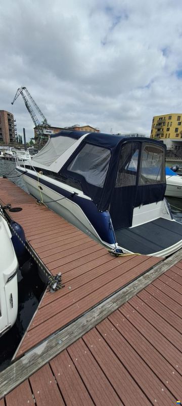 Bayliner 3055