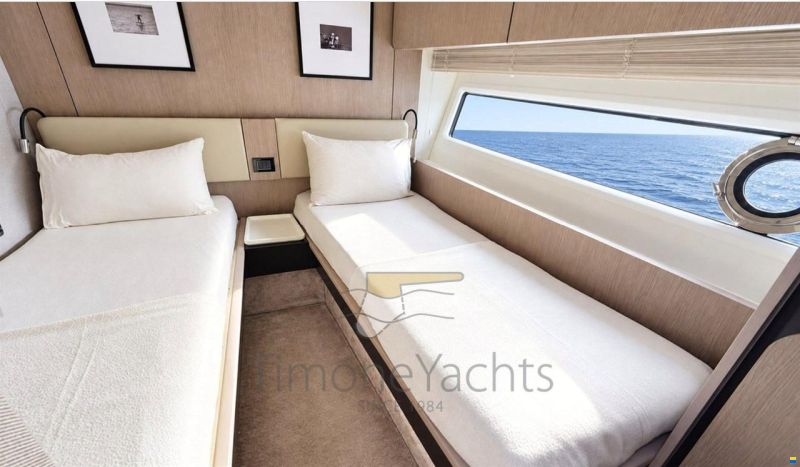 Azimut 72 Fly
