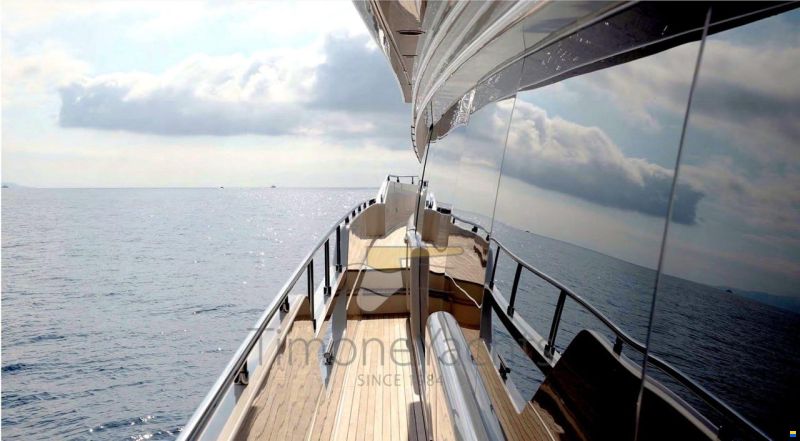Ferretti 960