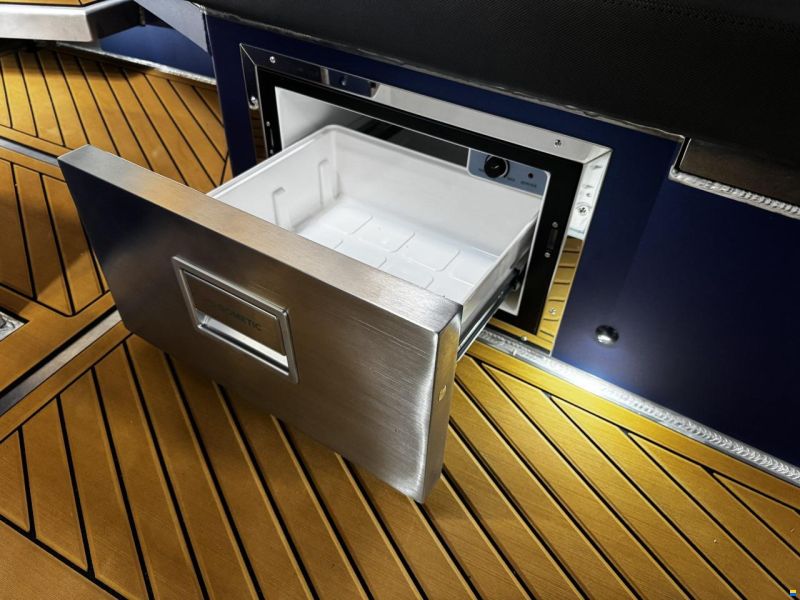 Qualia QT 22 Outboard