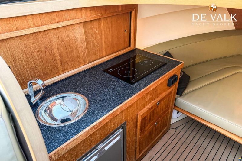 Long Island 33 Runabout