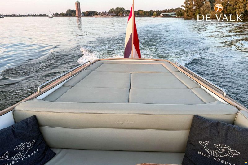 Long Island 33 Runabout