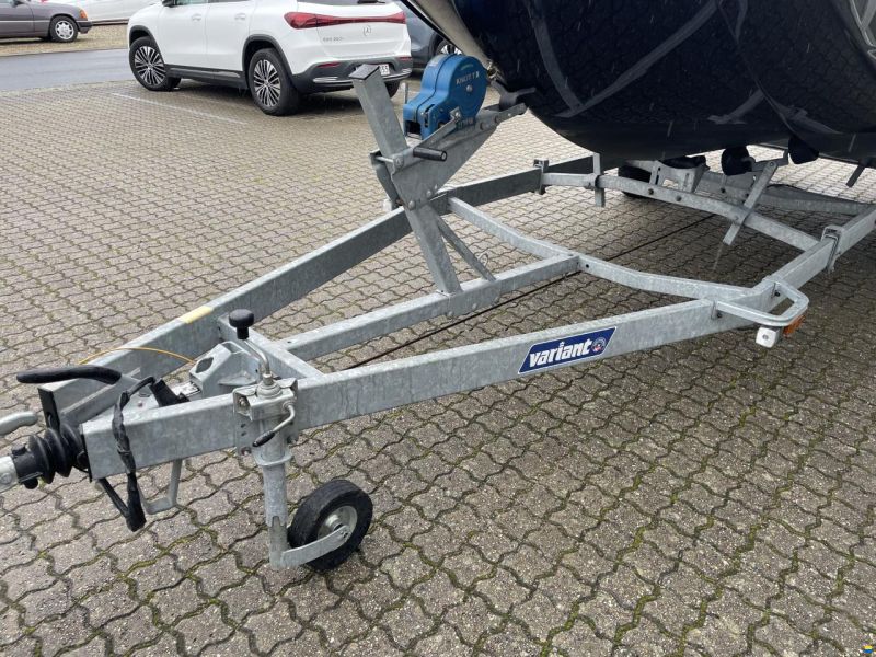 Bayliner E5 Element med Mercury 80 hk Merccury-EF