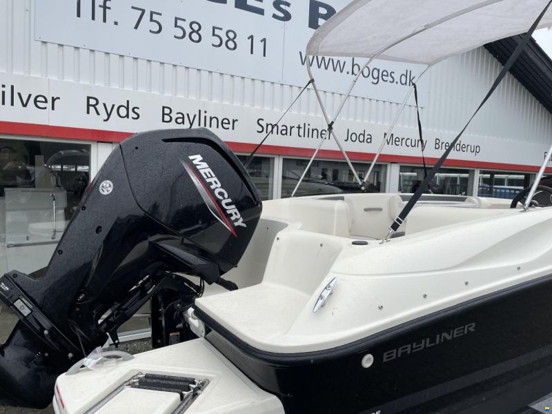 Bayliner E5 ELEMENT med Mercury F80 ELPT EFI og V