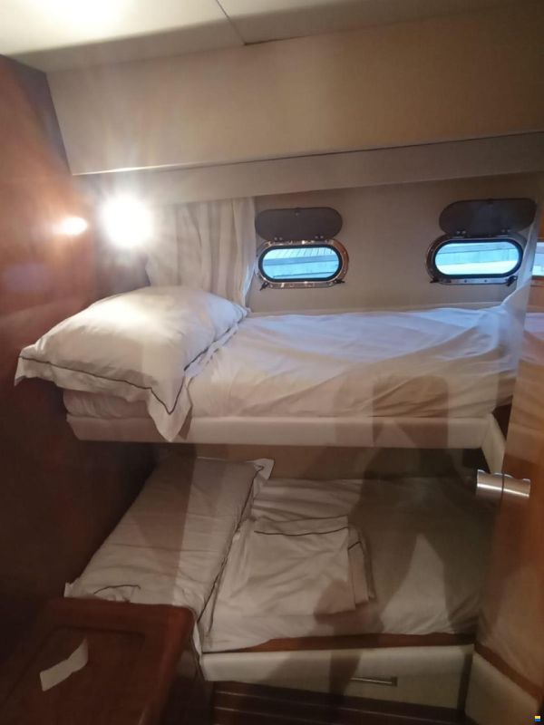 Azimut 43 Fly