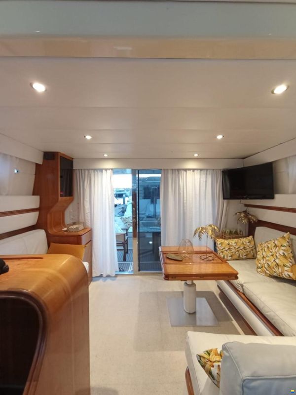 Azimut 43 Fly