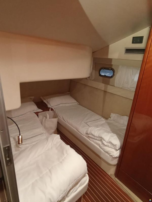 Azimut 43 Fly