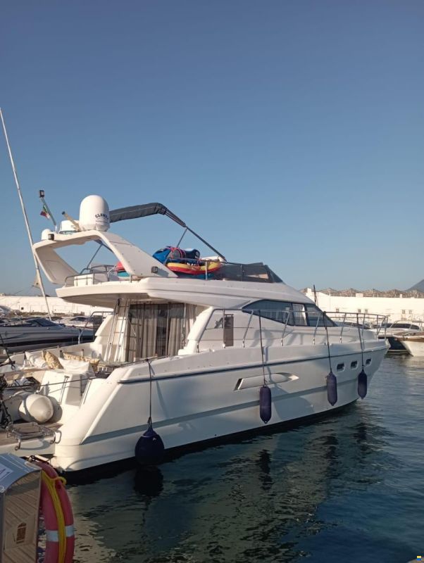 Azimut 43 Fly