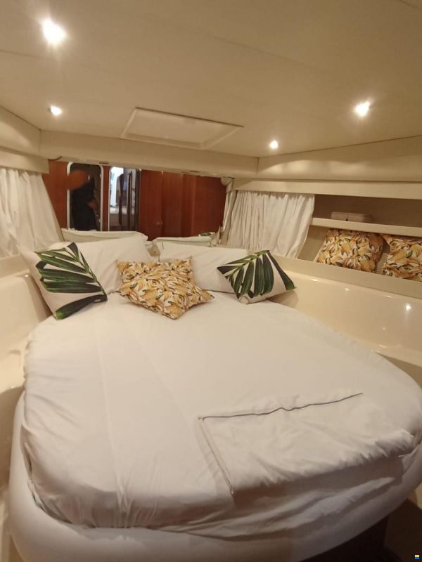 Azimut 43 Fly