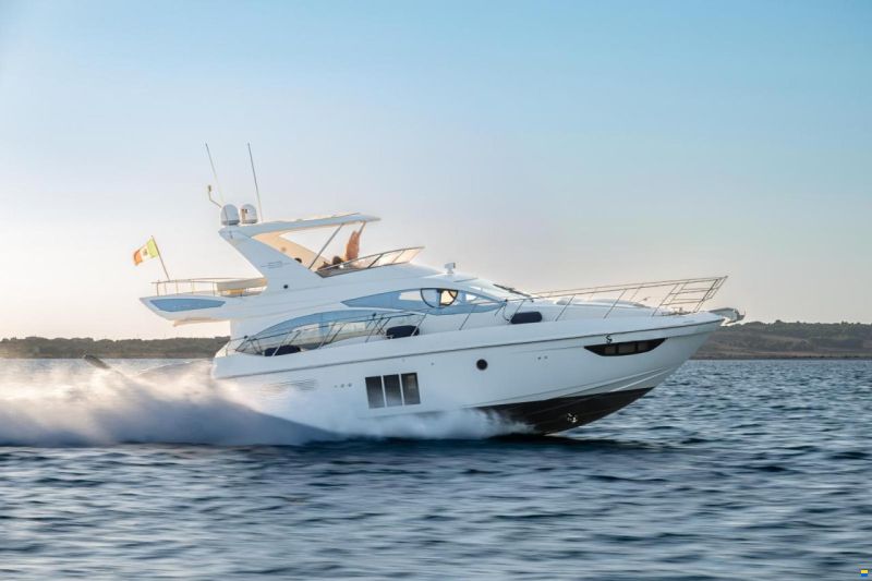 Azimut 53 Fly