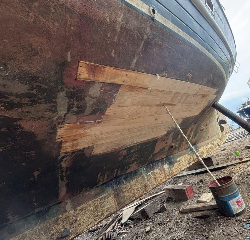 Commercial Yacht