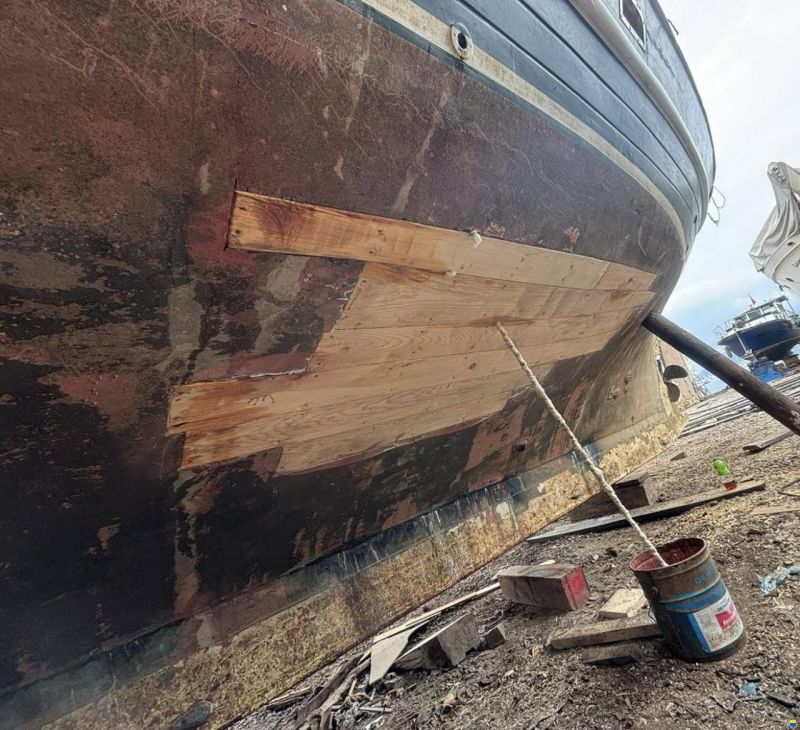 Commercial Yacht