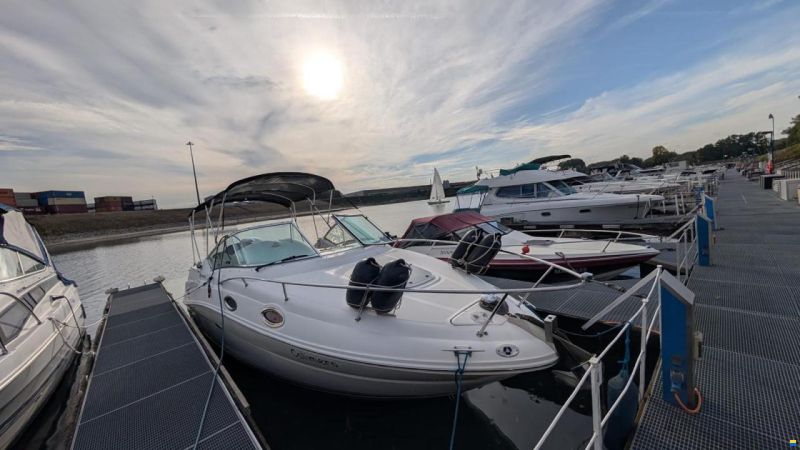 Sea Ray Sundancer 245