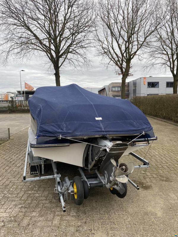 Frauscher Riviera 606