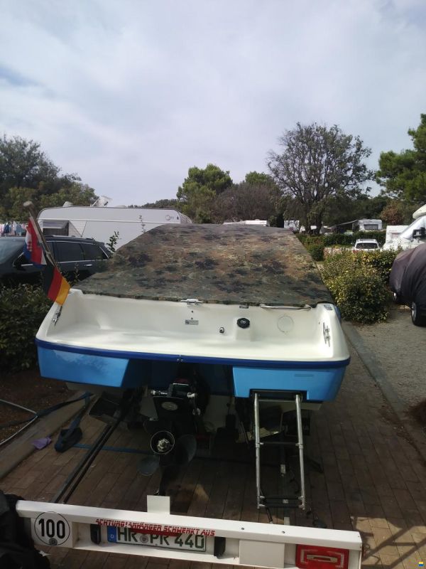 Bayliner 2052